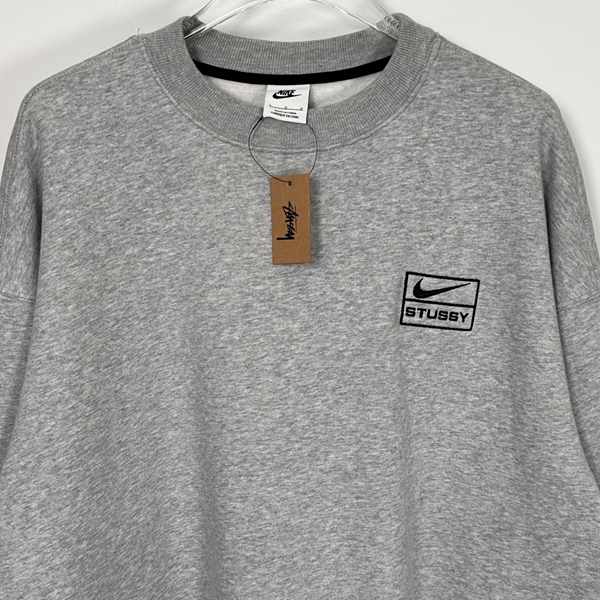 ブランドパーカー側面デザイン